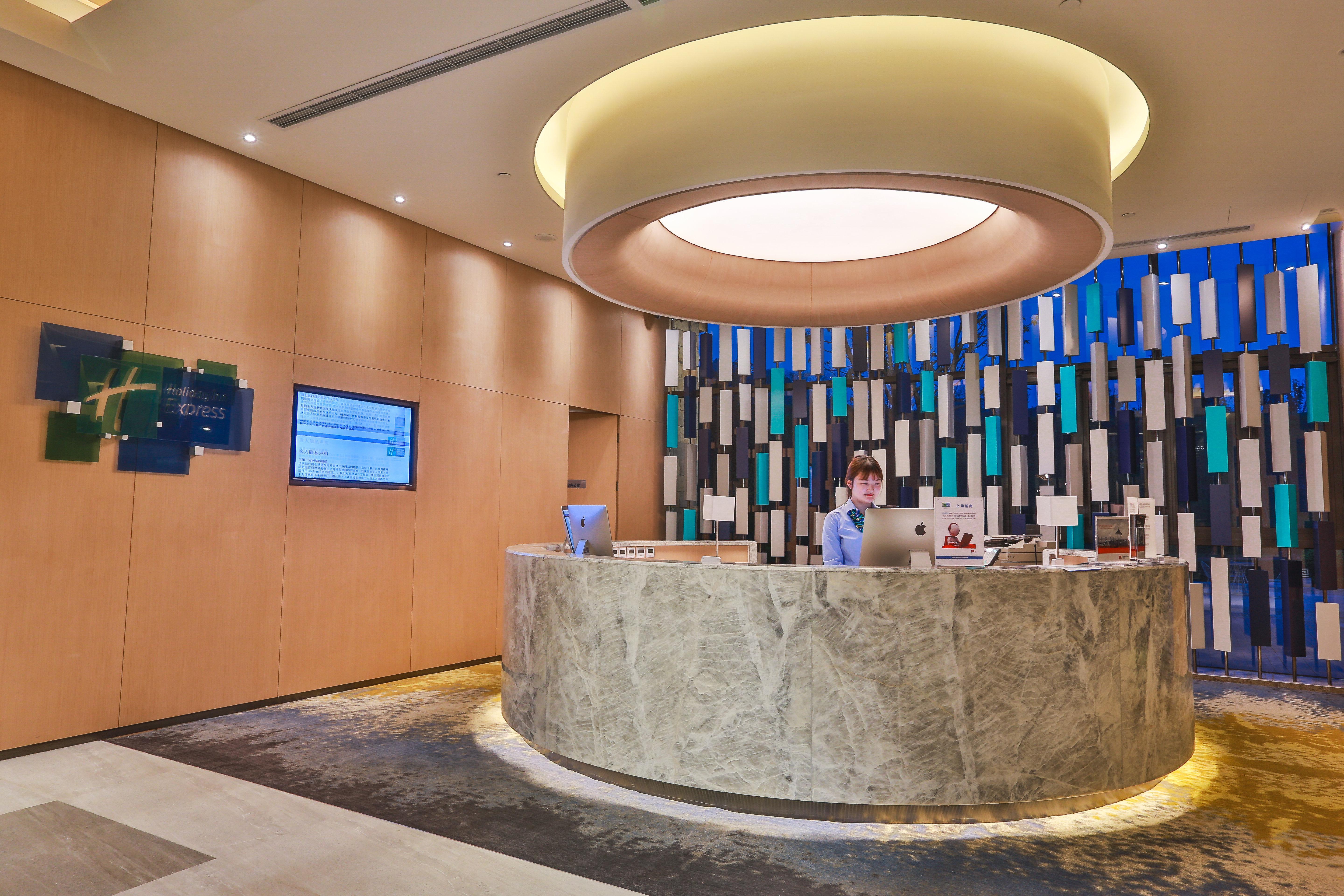 Holiday Inn Express Emei Mountain By Ihg Emeishan Extérieur photo