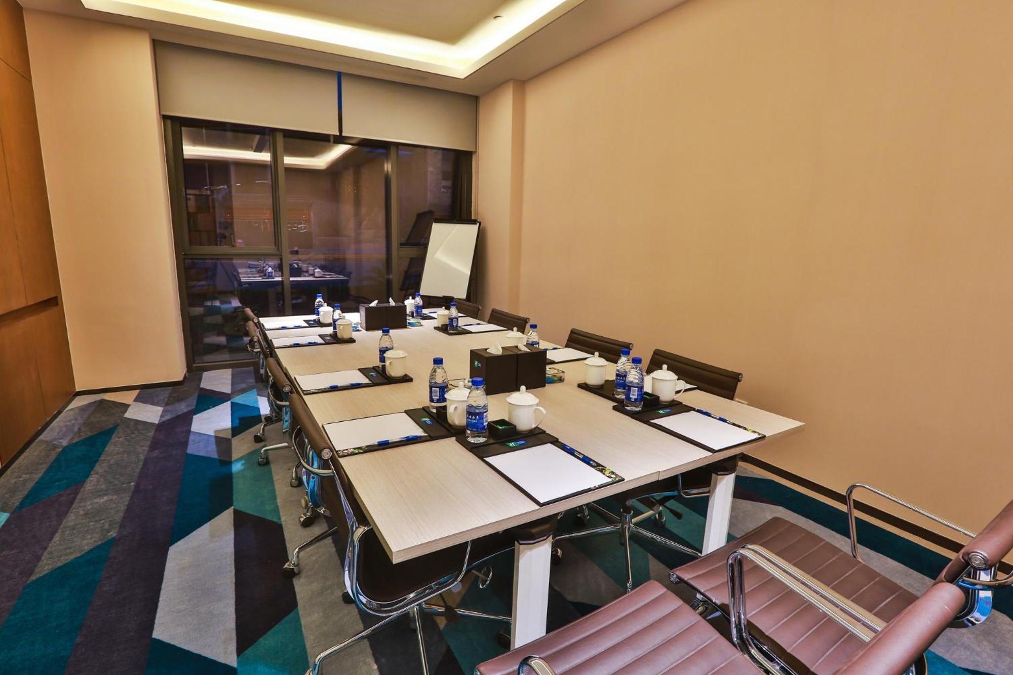 Holiday Inn Express Emei Mountain By Ihg Emeishan Extérieur photo